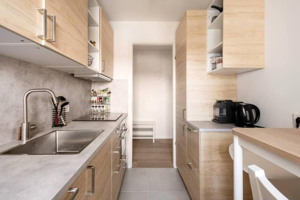 Modern Home In Central เบอร์ลิน ภายนอก รูปภาพ